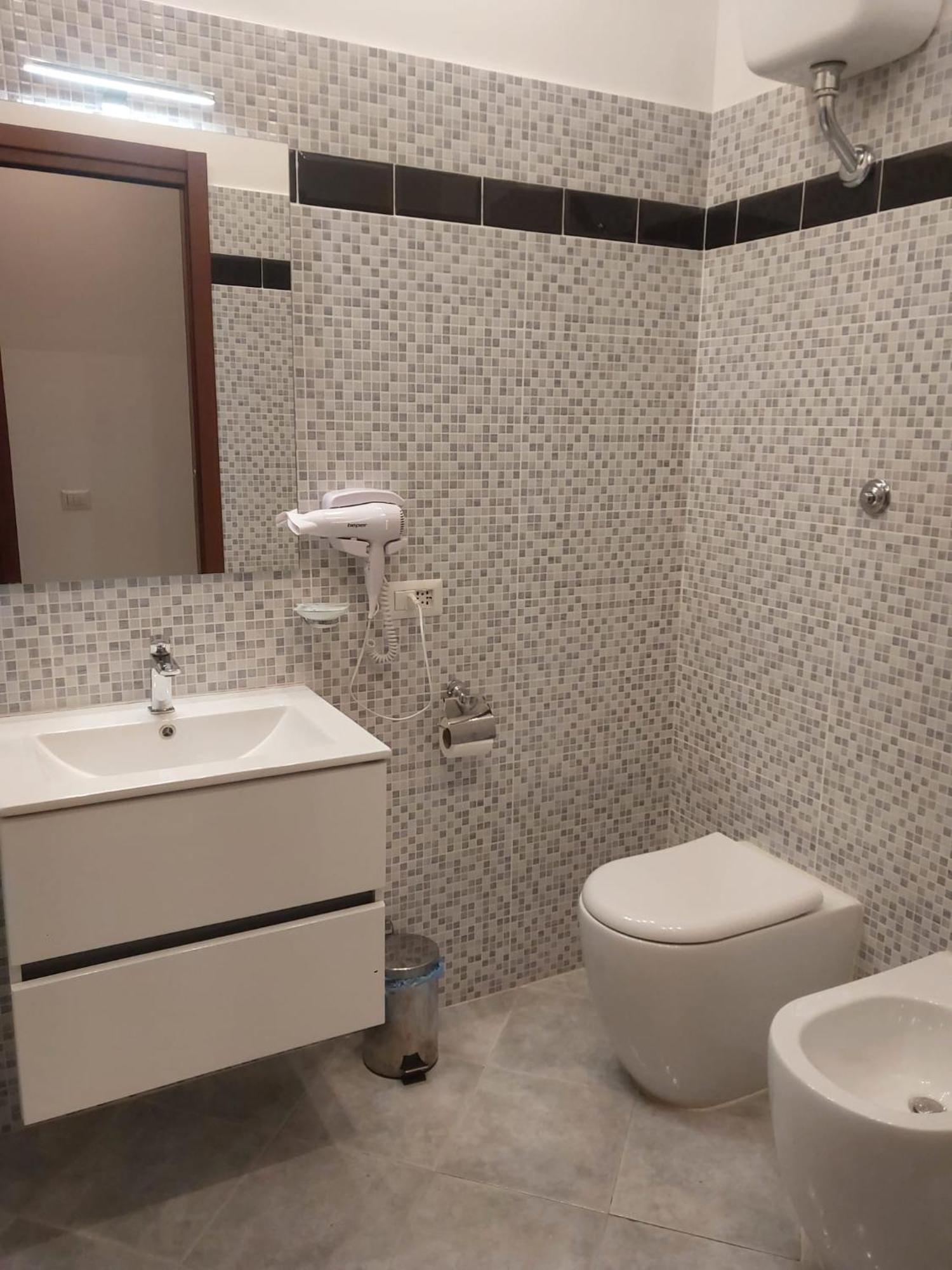 فيوميتشينو Modular King Suite - Intera Suite Vicino Aeroporto E Fiera Di Roma المظهر الخارجي الصورة